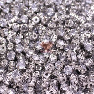 STRASS ENGRAMPADO 04MM EM ACRILICO COM 5.000 PEÇAS