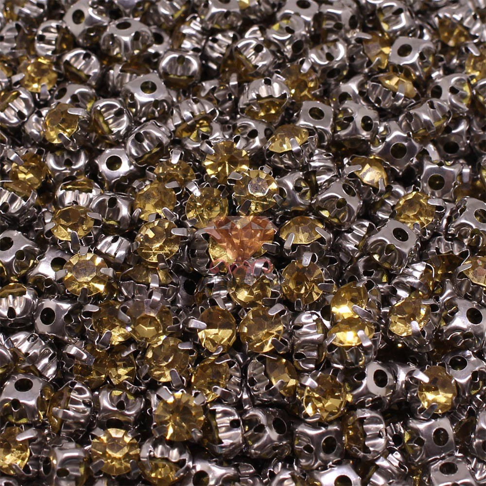 STRASS-DE-COSTURA-C-CAIXINHA-4-GARRAS-SS28-EM-FERRO-COM-720-PECAS-0610---BEGE-0610