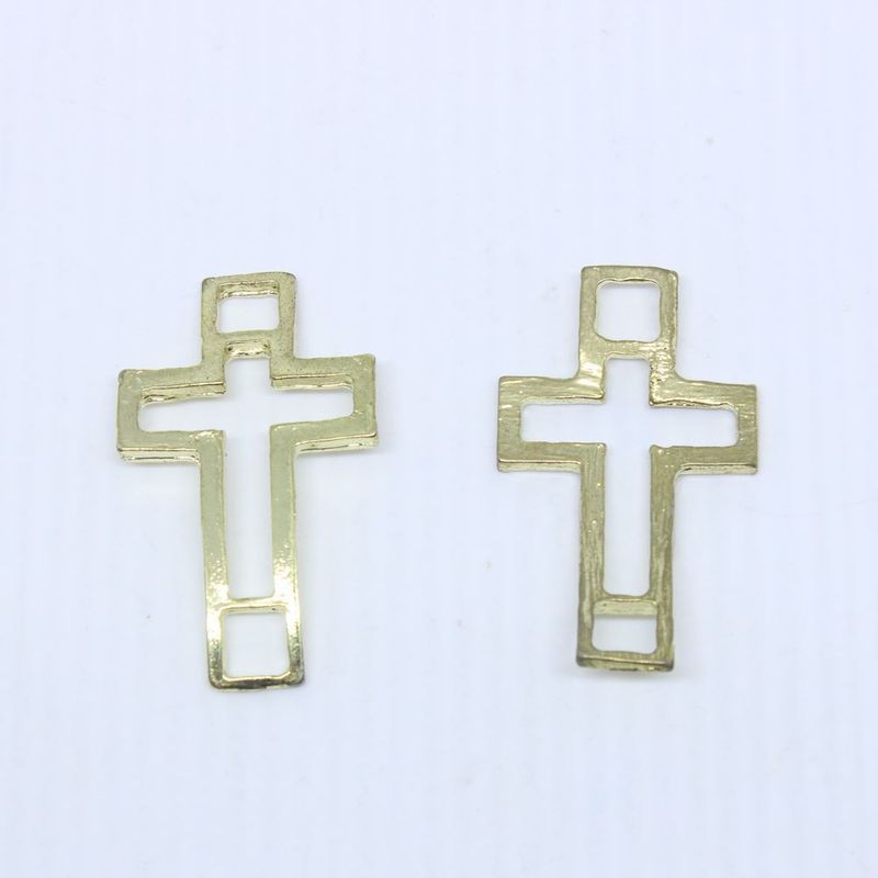 PIINGENTE-CRUZ-COM-CRISTO-DE-FUNDICAO-40X20MM-073---DOURADO-073