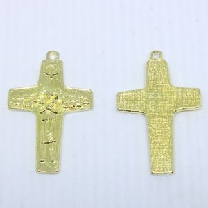 PIINGENTE CRUZ  COM CRISTO 25X40MM EM FUNDIÇAO COM 50GR