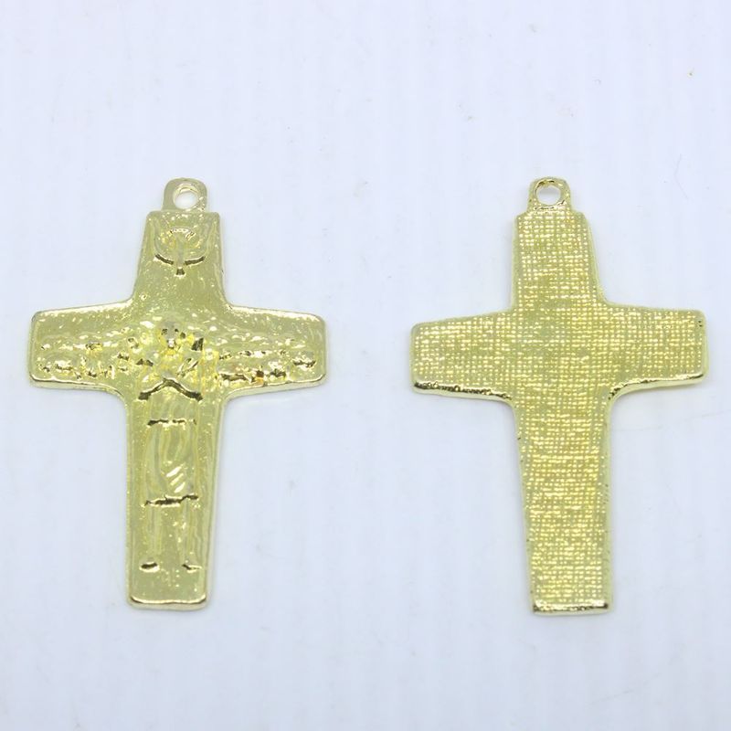 PIINGENTE-CRUZ-TEMPLARIA-COM-CRISTO-DE-FUNDICAO-75X45MM-073---DOURADO-073