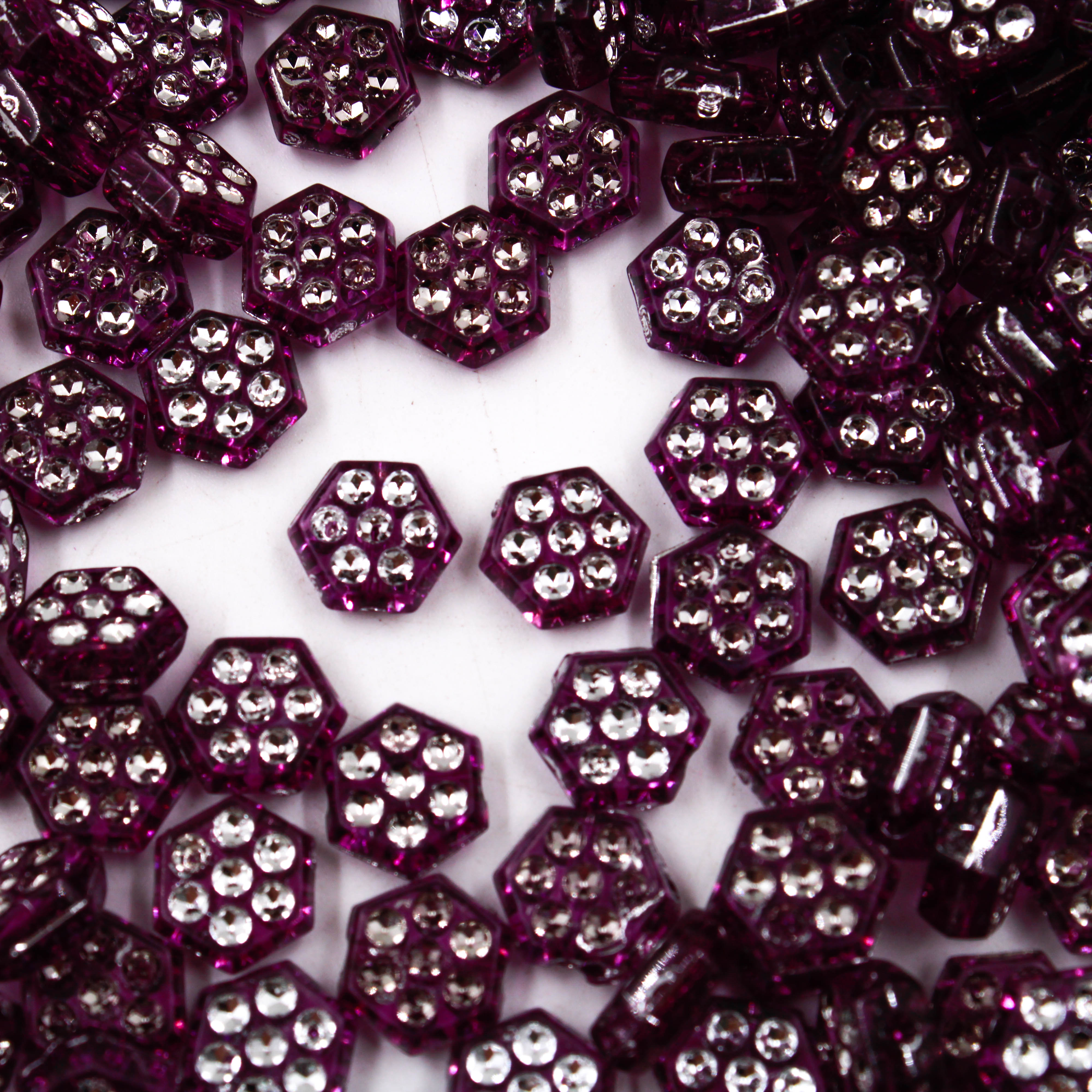 PASSANTE-HEXAGONAL-C-STRASS-EM-ACRILICO-8MM-500G---SB15---ROXO-15