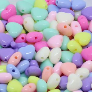 CORAÇAO INFANTIL LISO PASSANTE 10MM EM PLASTICO COM 50G