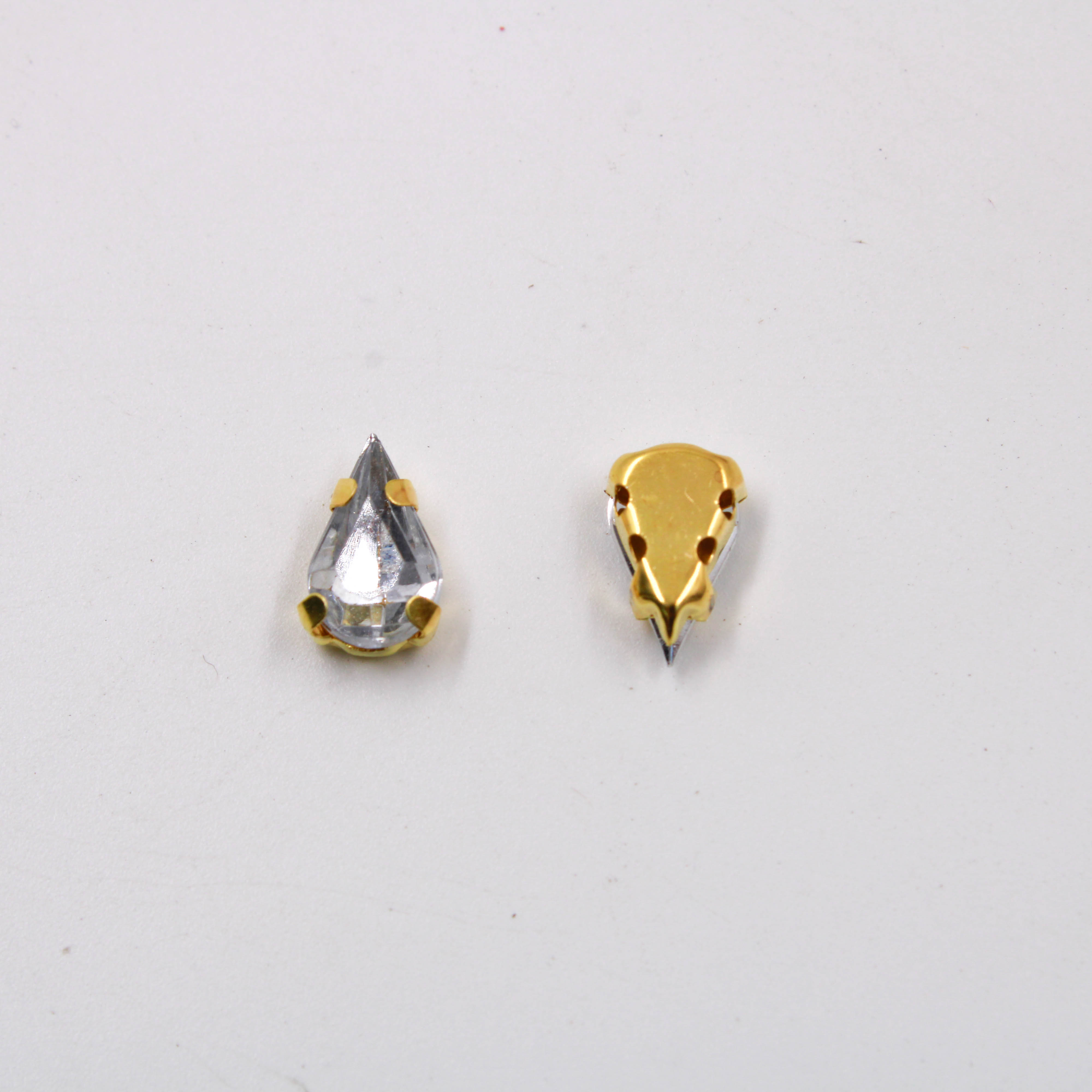 CHATON-ENGRAMPADO-GOTA-06X10MM-EM-METAL-E-ACRILICO-COM-1000-PECAS---073---DOURADO-073