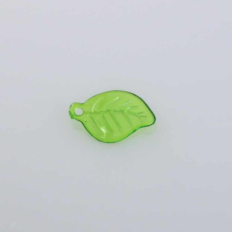 PINGENTE-FOLHA-20X12MM-EM-ACRILICO-COM-50GR-925A---VERDE