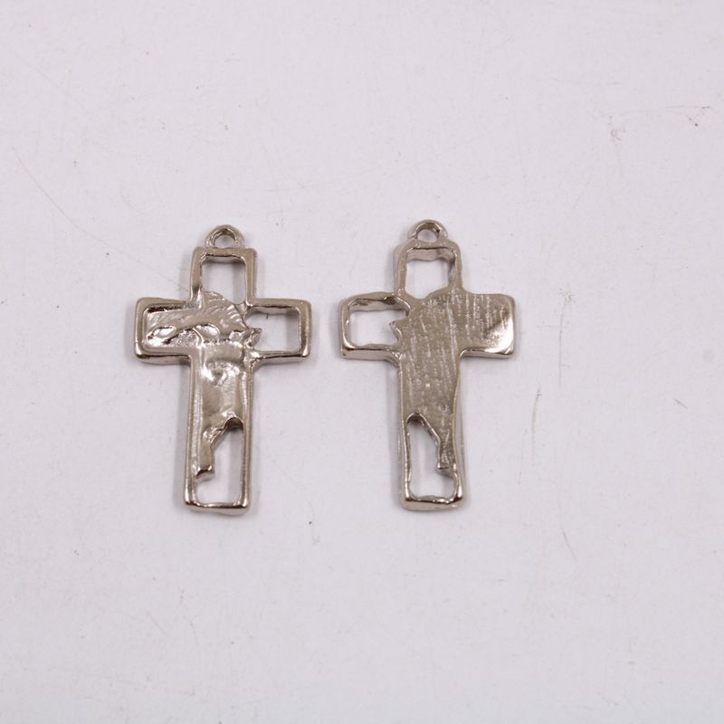 PINGENTE-CRUZ-JESUS-CRISTO-VAZADA-19X32MM-EM-ZAMAC-COM-12-PECAS---NIQUEL