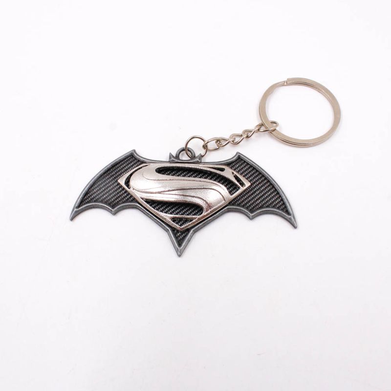KIT-PINGENTE-LOGO-SUPERMAN-X-BATMAN-77X40MM-EM-ZAMAC-UNIDADE---GRAFITE