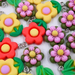 PINGENTE FLORES 16MM EM RESINA COM 100 PEÇAS