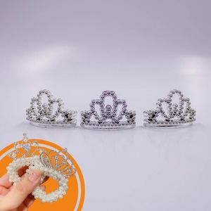 MINI COROA PRINCESA 4CM EM PLÁSTICO COM 12 PEÇAS