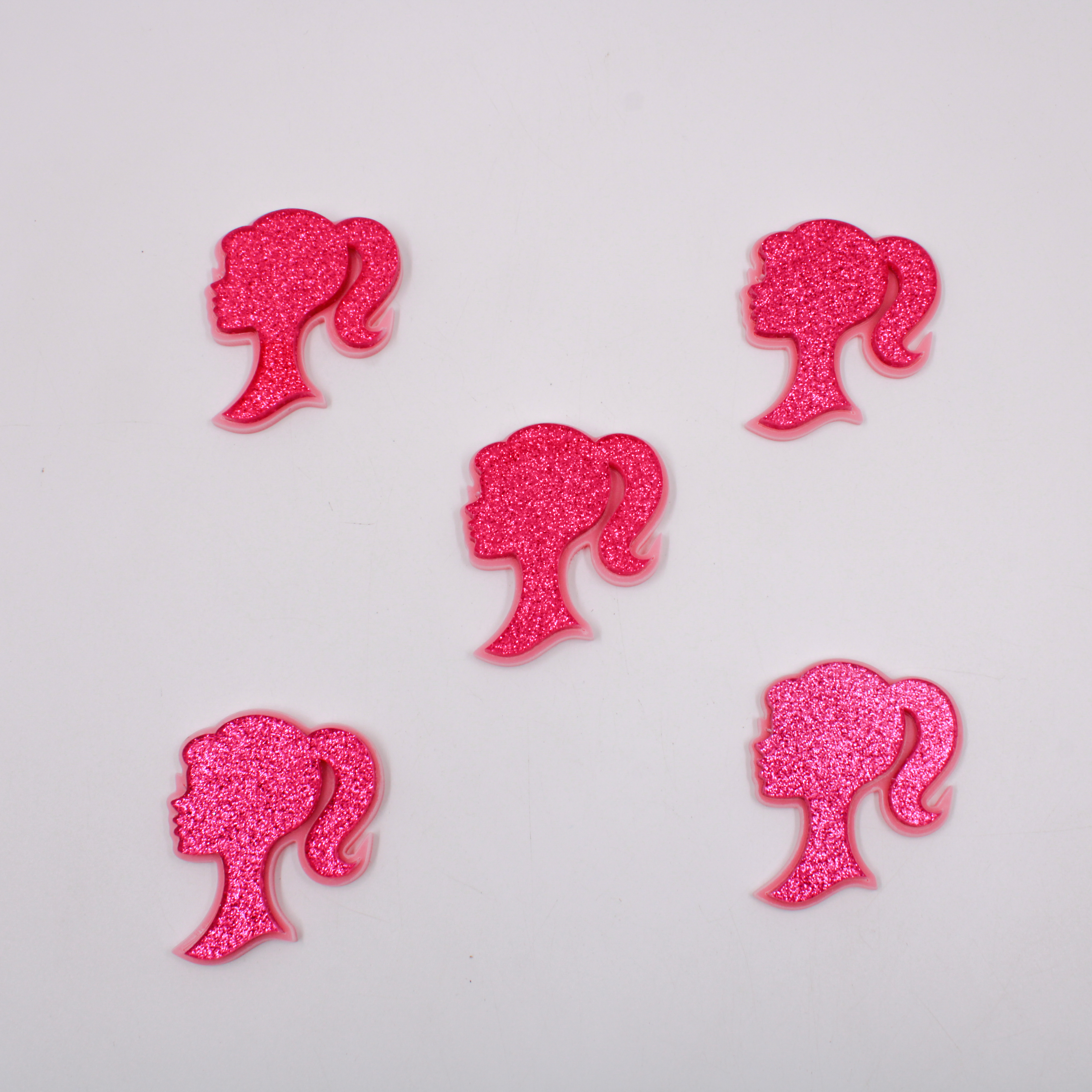APLIQUE PERFIL DA BARBIE 70MM EM ACRILICO COM 10 PEÇAS