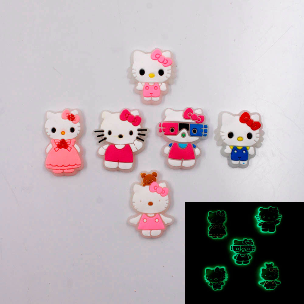 APLIQUE HELLO KITTY FLUORESCENTE 30MM EM PVC COM 50 PEÇAS