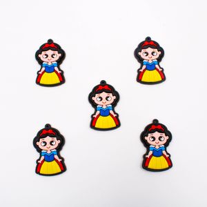 PINGENTE BRANCA DE NEVE 45X28MM EMBORRACHADO COM 50 PEÇAS