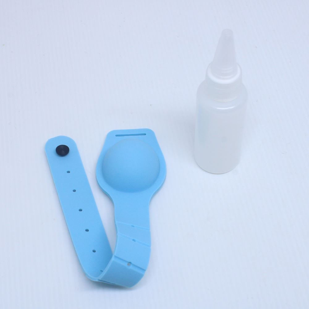 PULSEIRA-SILICONE-25X42MM-BIOSSEGURANCA-COM-DISPENSADOR-DE-ALCOOL-UNID-219---AZUL-BEBE-Z19