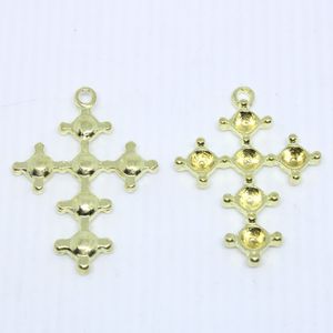 PINGENTE CRUZ 32X45MM EM FUNDIÇAO COM 50GR