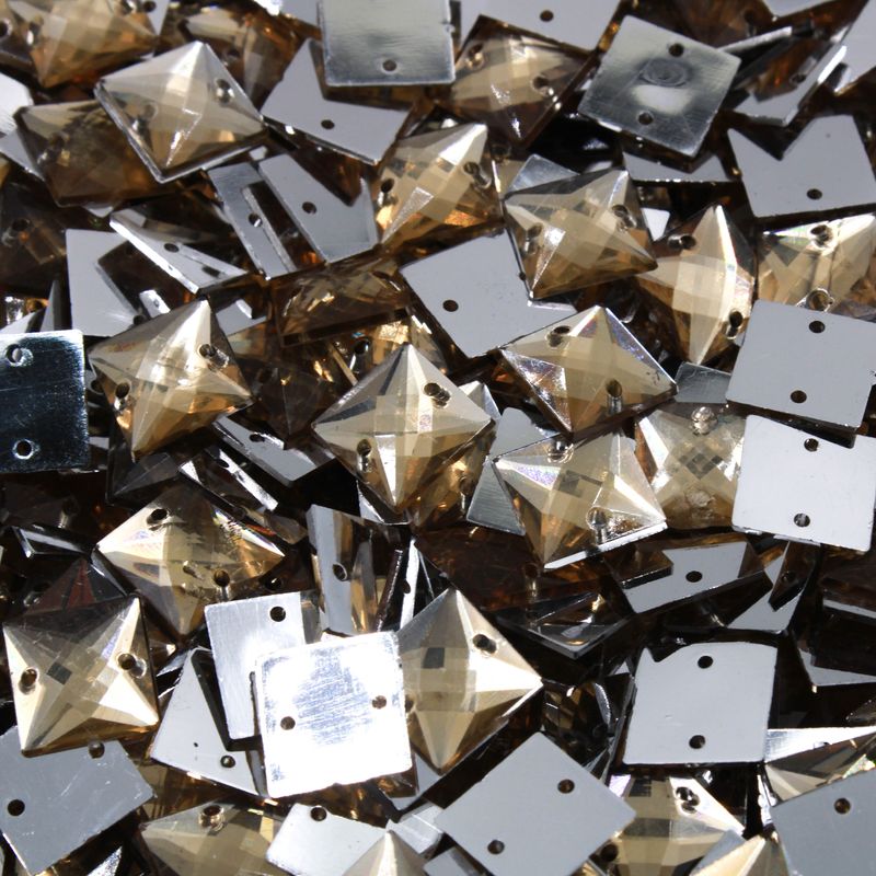 CHATON-PARA-COSTURA-QUADRADO-SPIKE-10X10MM-EM-ACRILICO-COM-200-PECAS---021---MEL-021