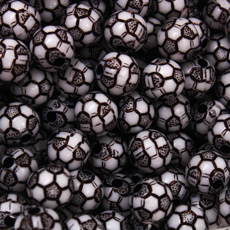 ENTREMEIO-BOLA-DE-FUTEBOL-10MM-EM-ACRILICO-COM-50GR---BRANCO-E-PRETO