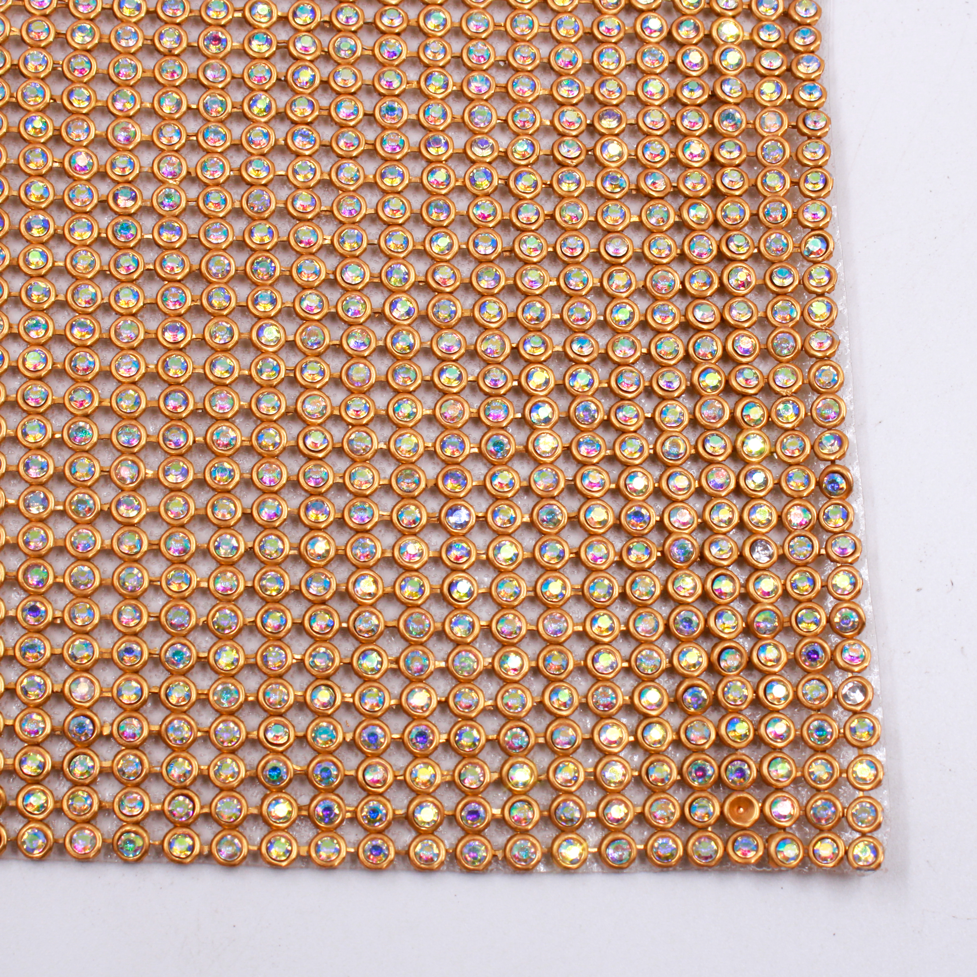MANTA-DE-STRASS-40X24CM-EM-CRISTAL-UNIDADE---229KR---DOURADO-BOREAL-AB