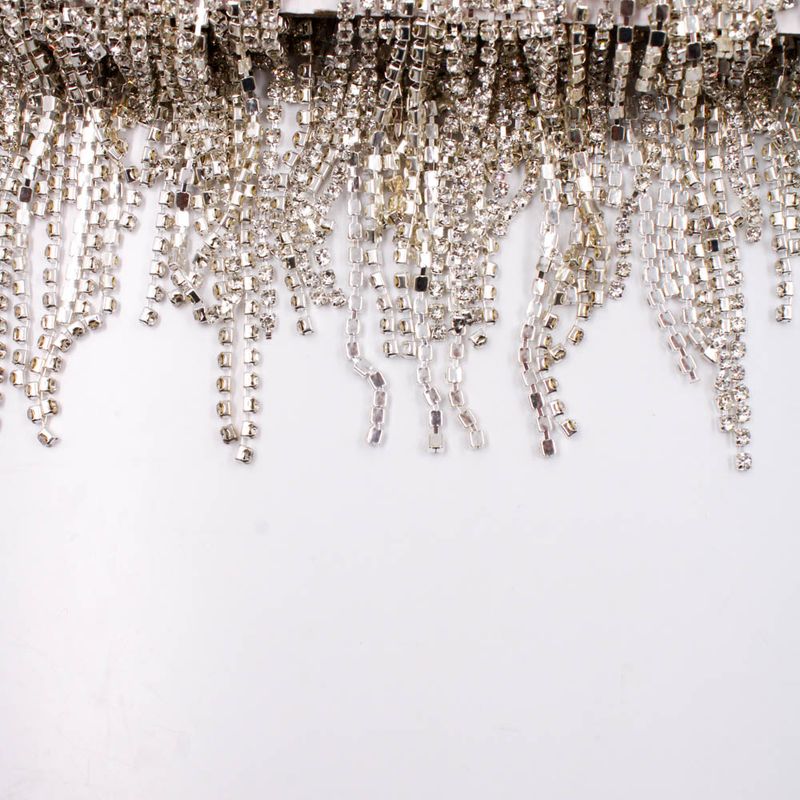 ROLO-FRANJA-DE-STRASS-COM-TULE-10CM-EM-ACRILICO-COM-01-METRO---327---BRANCO-COM-PRATA