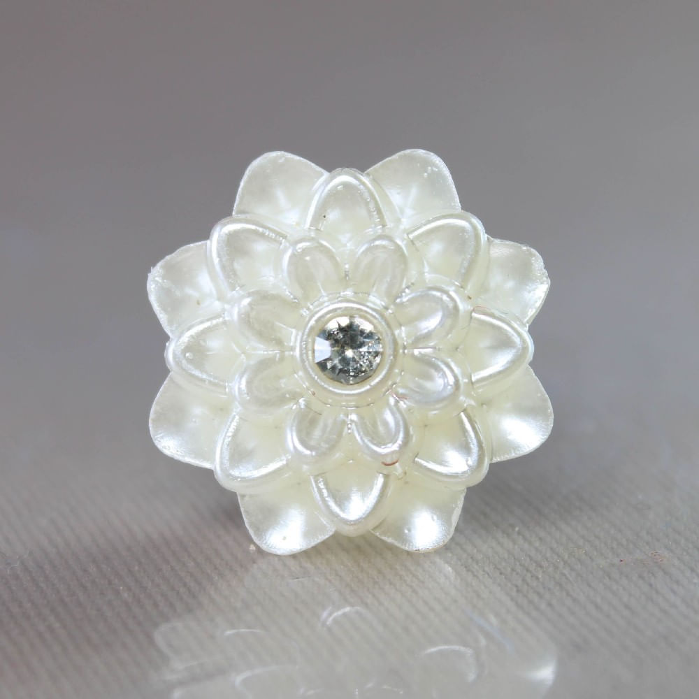 Flor Pérola E Strass 20Mm Em Abs Com 10 Peças