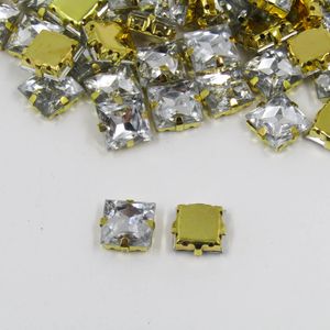 CHATON ENGRAMPADO QUADRADO 12MM EM ACRILICO COM 200 PEÇAS