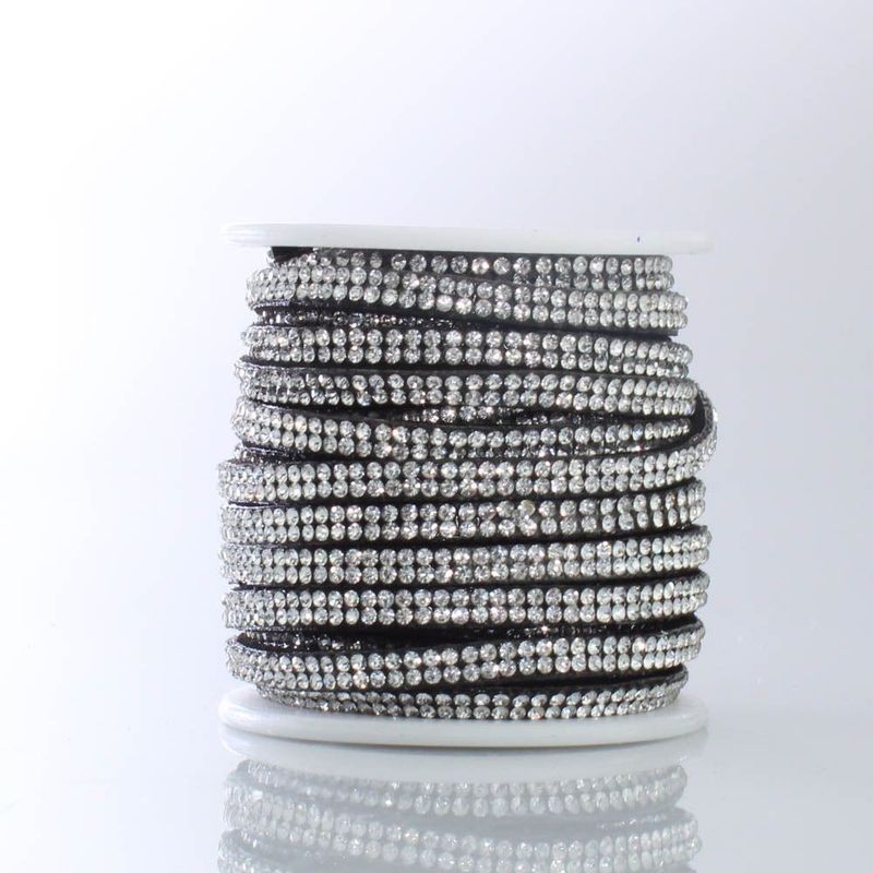 TIRA-COM-STRASS-04MM-COM-9-METROS-001---CRISTAL-TRANSPARENTE-001