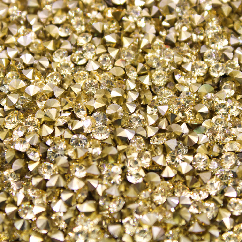 STRASS SS18 EM RESINA COM 4320 PEÇAS