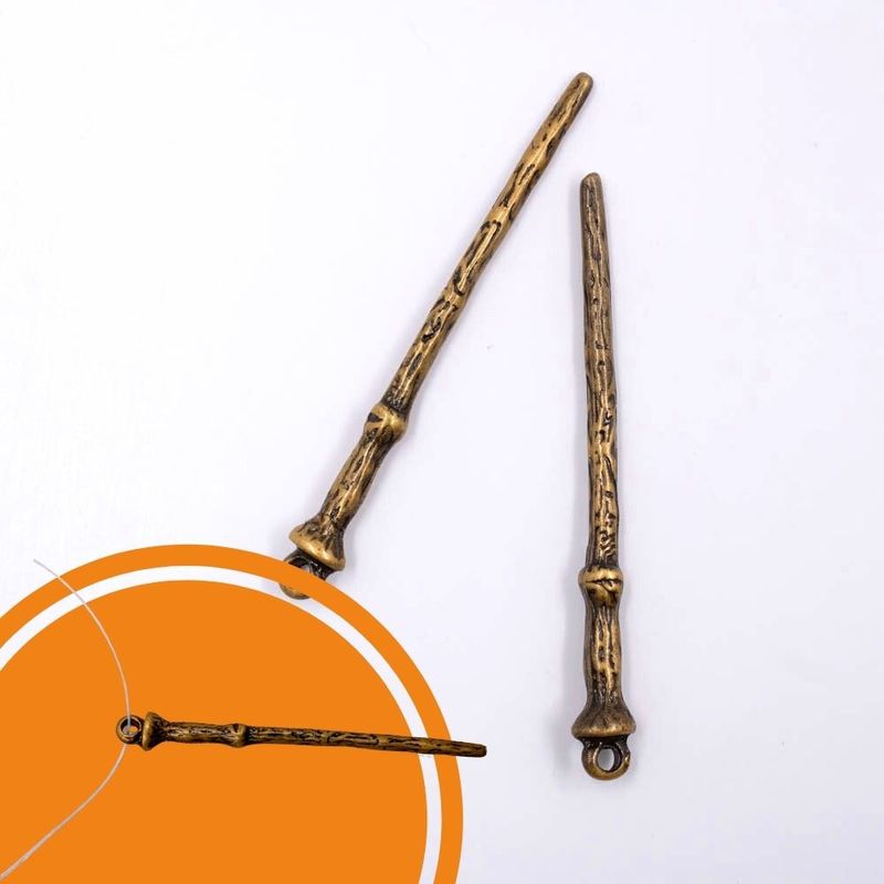 PINGENTE-VARINHA-HARRY-POTTER-71MM-EM-ZAMAC-COM-02-PECAS---OURO-VELHO