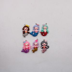 PINGENTE BONECA SEREIA 30MM EM RESINA COM 50 PEÇAS