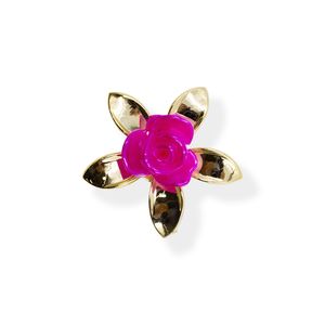 FLOR COM PETALAS FINAS COM FURO NA BASE 47MM EM ACRILICO COM 50 PEÇAS