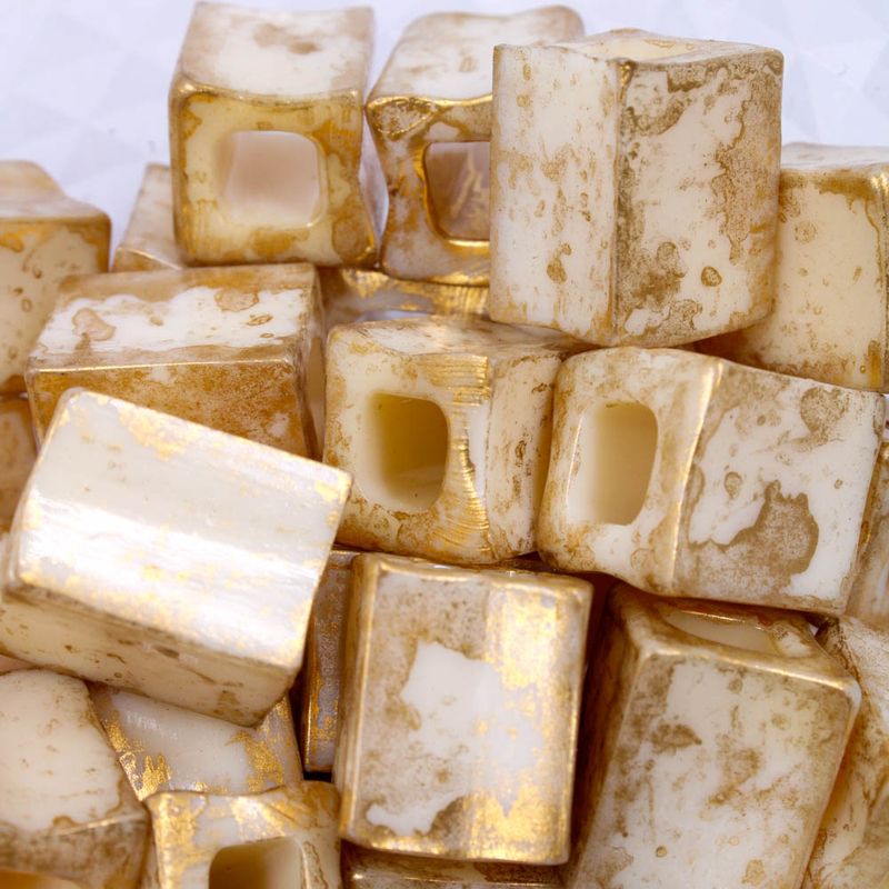 ENTREMEIO-RETANGULAR-20X17MM-EM-RESINA-COM-250GR---BEGE-COM-DOURADO