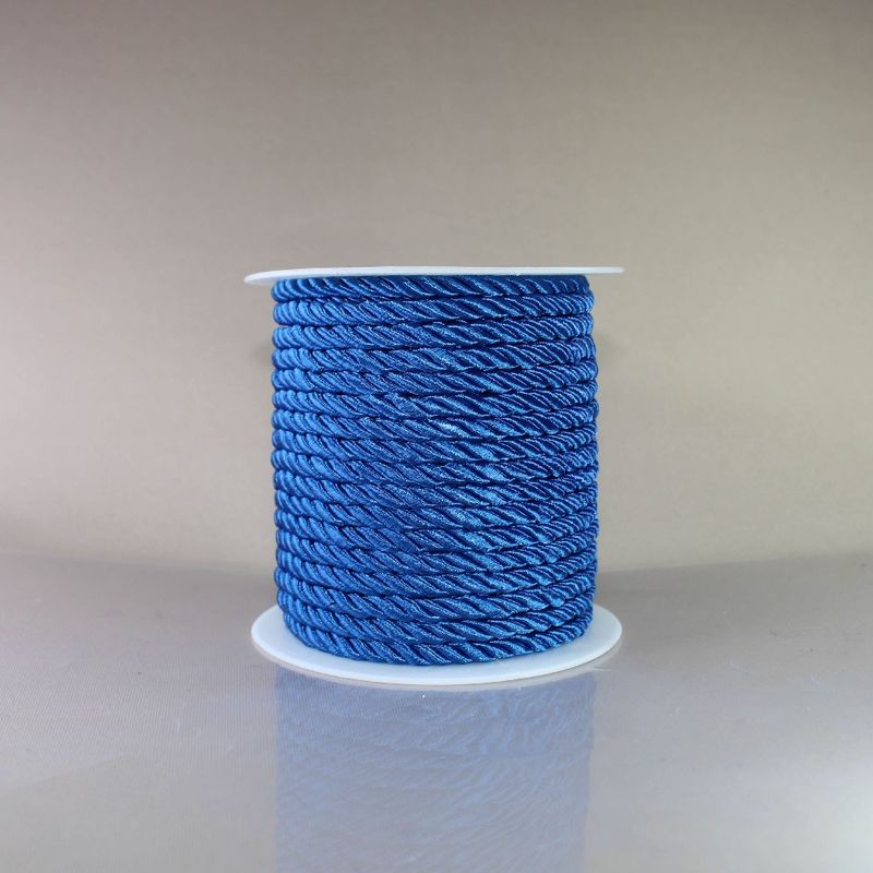 CORDAO-SAO-FRANCISCO-05MM-EM-POLIESTER-COM-20-METROS-237---AZUL-ROYAL-Z37