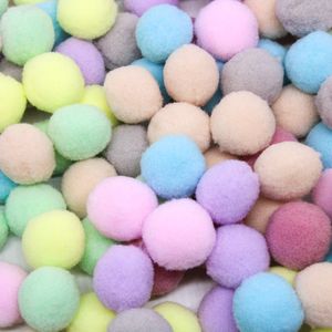 POMPOM BOLINHA 25MM EM POLIESTER COM 50 PEÇAS