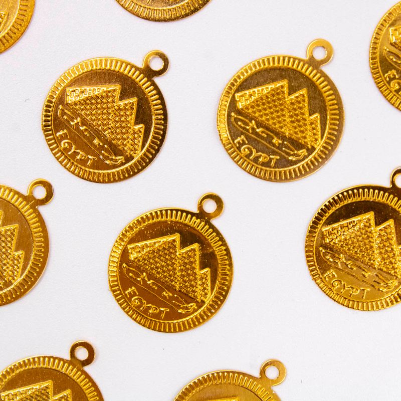 PINGENTE-MOEDINHA-PIRAMIDE-REF-111-EM-ALUMINIO-COM-100-PECAS---DOURADO
