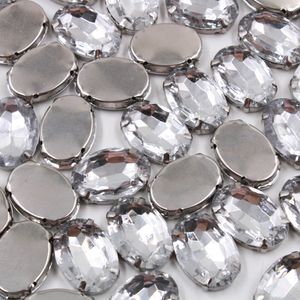 CHATON ENGRAMPADO OVAL 18X25MM EM METAL E ACRILICO COM 100 PEÇAS