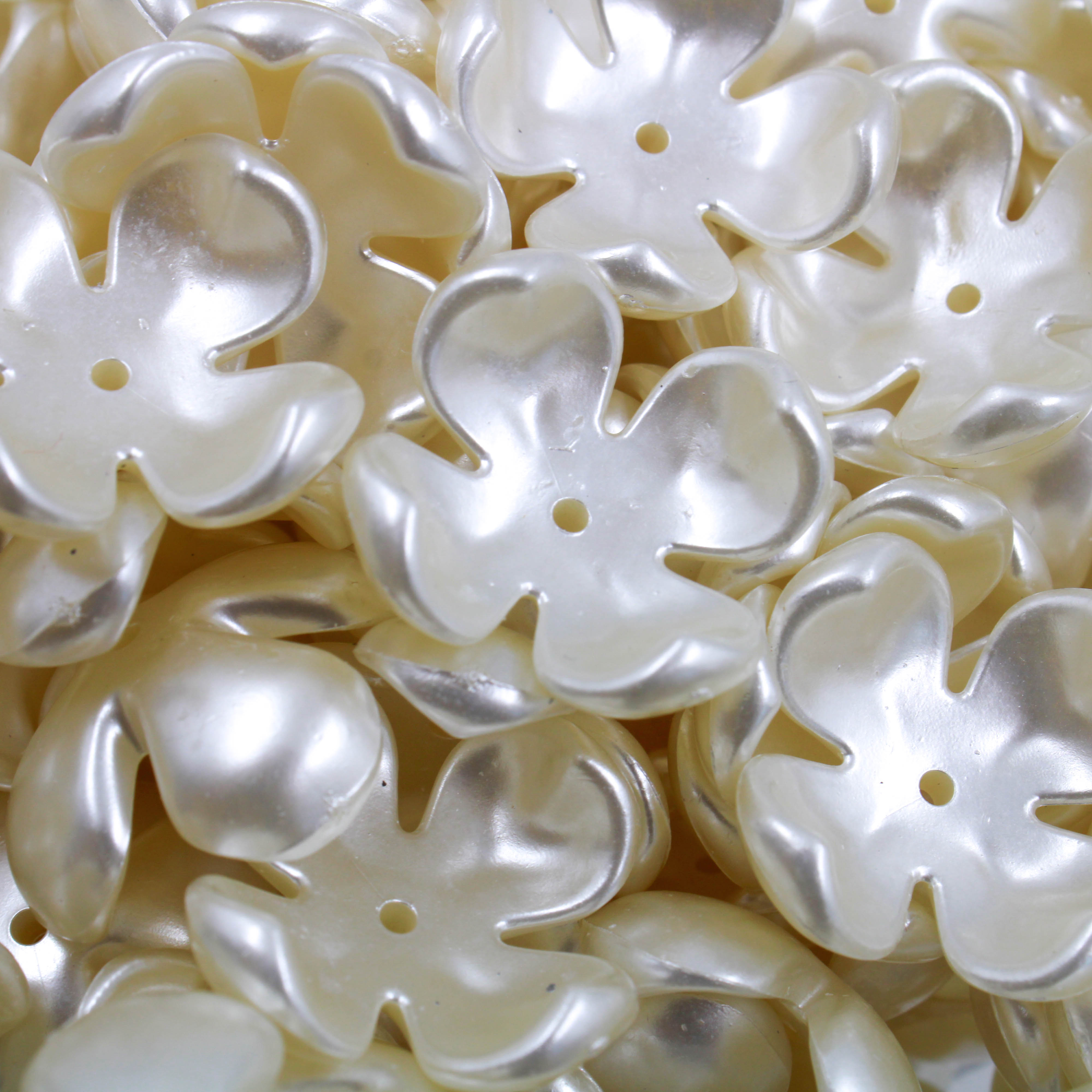 Entremeio Flor Tulipa De Perola 28Mm Em Abs Com 250Gr