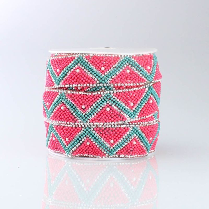 BOLINHA-DE-RESINA-COM-STRASS-E-PEROLA-25MM-TERMOCOLANTE-COM-9-METROS-000---UNICA