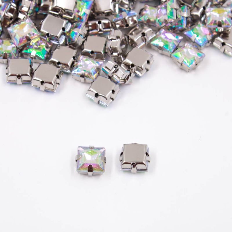 CHATON-ENGRAMPADO-QUADRADO-08MM-EM-ACRILICO-COM-50-PECAS---129KR---NIQUEL-AB-129