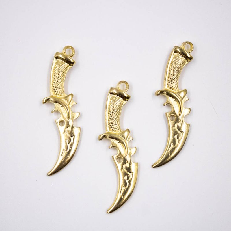 PINGENTE-ADAGA-ORIXA-45X19MM-EM-ZAMAC-COM-06-PECAS---DOURADO