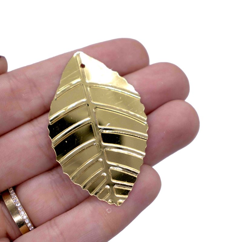 PINGENTE-FOLHA-30X50MM-EM-PVC-COM-500G---226---DOURADO-Z26