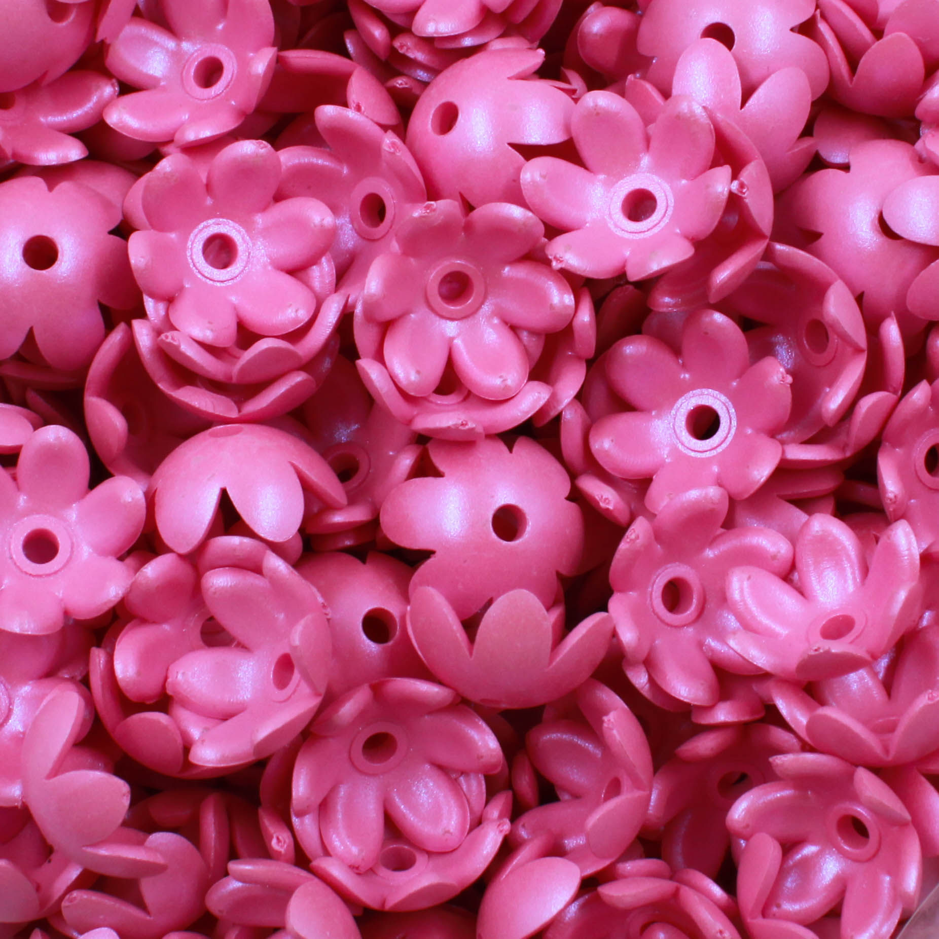 ENTREMEIO-FLOR-15MM-EM-ACRILICO-COM-250G---338---PINK-AB