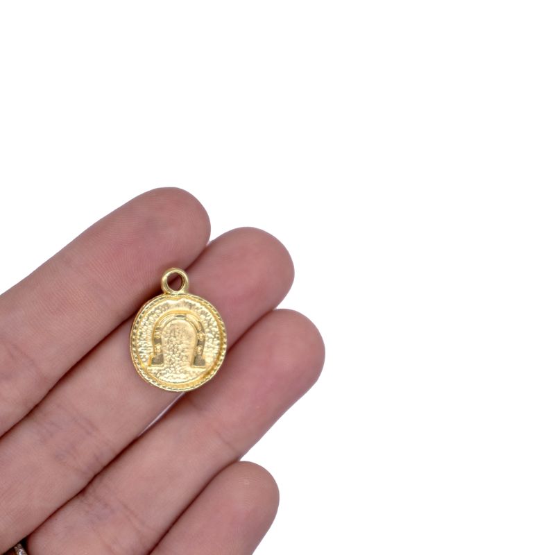 PINGENTE-COUNTRY-FERRADURA-COM-BORDA-21MM-EM-ZAMAC-COM-15-PECAS---DOURADO