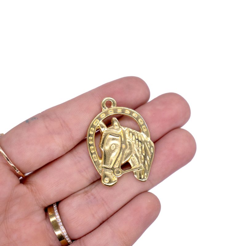 PINGENTE-COUNTRY-CAVALO-FERRADURA-21MM-EM-ZAMAC-COM-15-PECAS---DOURADO