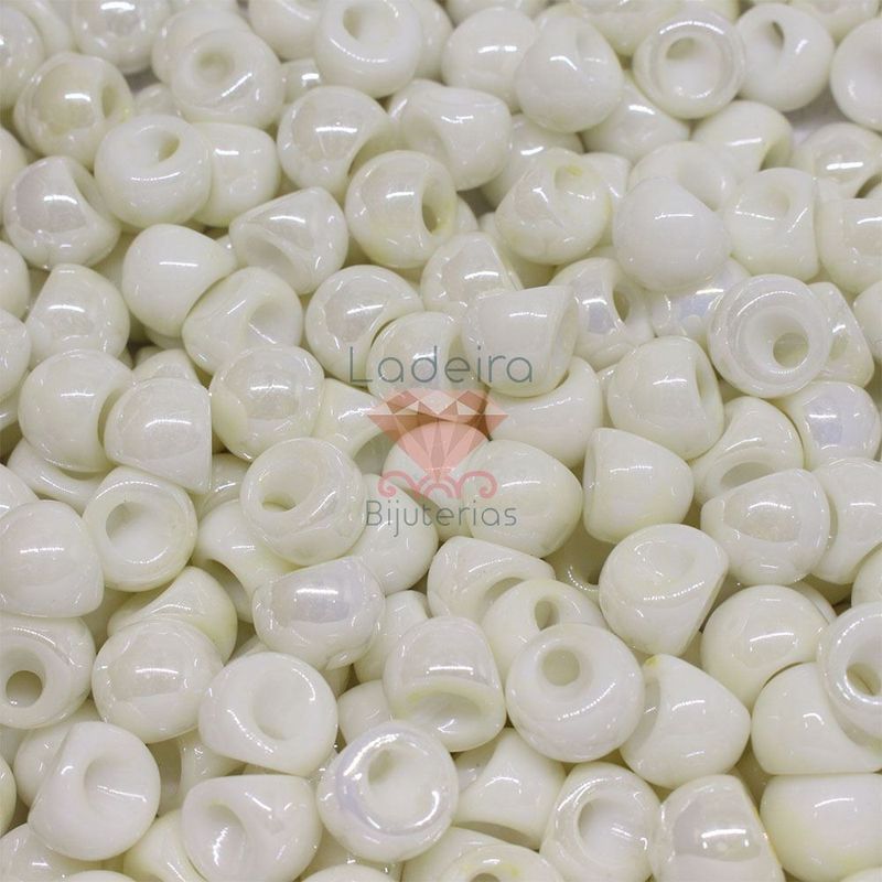 BOTAO-PEROLADO-IRISADO-12MM-250G-0001---BRANCO-0001