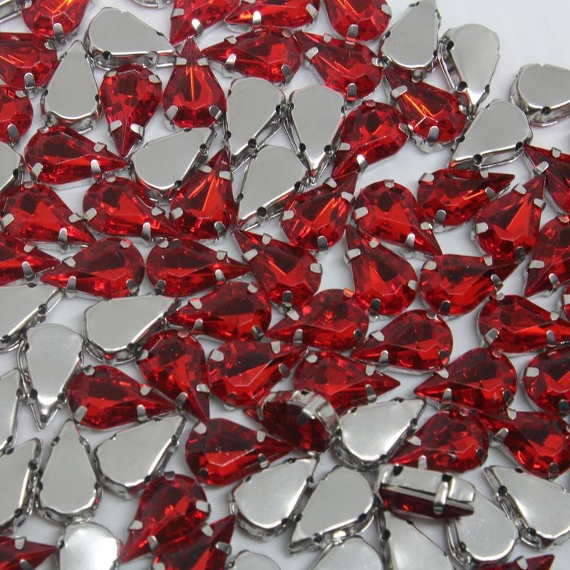 CHATON-ENGRAMPADO-NIQUEL-GOTA-8X13MM-EM-ACRILICO-COM-250-PECAS-201---VERMELHO-Z1