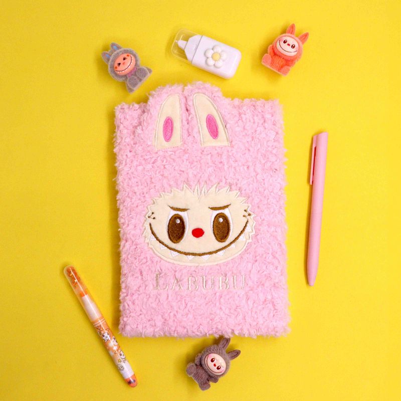 CADERNO-DE-PELUCIA-LABUBU-A5-UNIDADE---ROSA-BEBE
