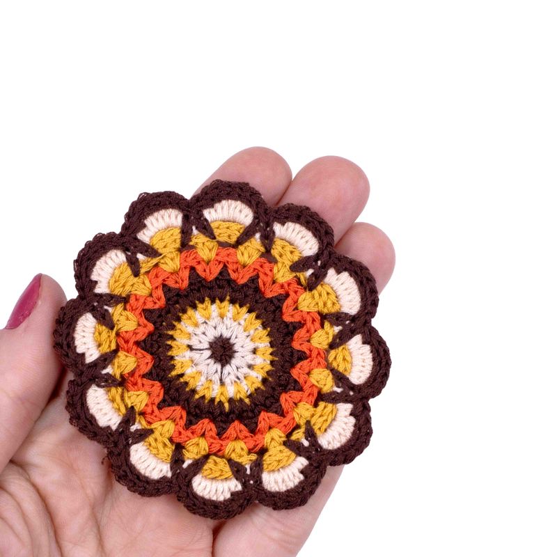 APLIQUE-FLOR-MANDALA-DE-CROCHE-7CM-EM-POLIESTER-COM-25-PECAS---249---MARROM-CLARO