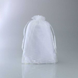 SACO DE ORGANZA 15X24CM COM 100 PEÇAS
