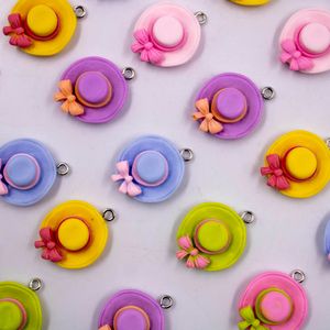 Pingente Chapeu De Praia Com Laço 23Mm Em Resina Com 100 Un