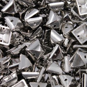 CHATON PARA COSTURA QUADRADO SPIKE 10MM EM ABS COM 500GR