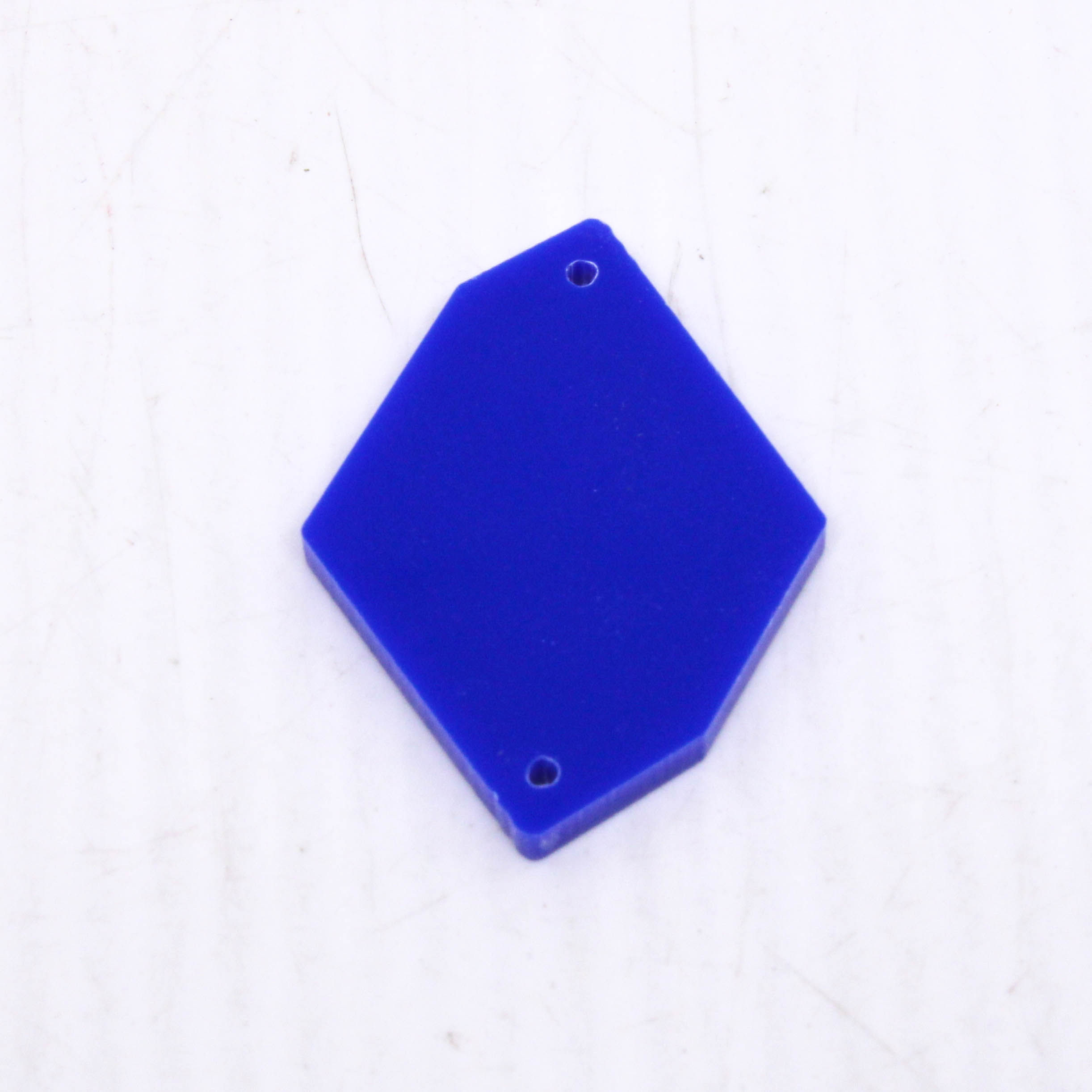 CHATON-PARA-COSTURA-IRREGULAR-24X34MM-EM-ACRILICO-COM-200-PECAS-026CI---AZUL-ROYAL-LEITOSO-026